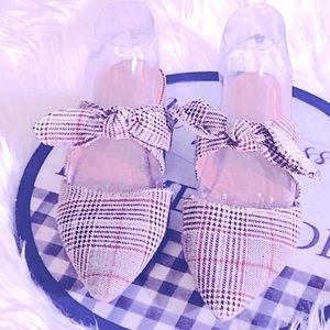 NEW FIONE MULE WITH TIE ACCENT AND COMFY SIZE 9